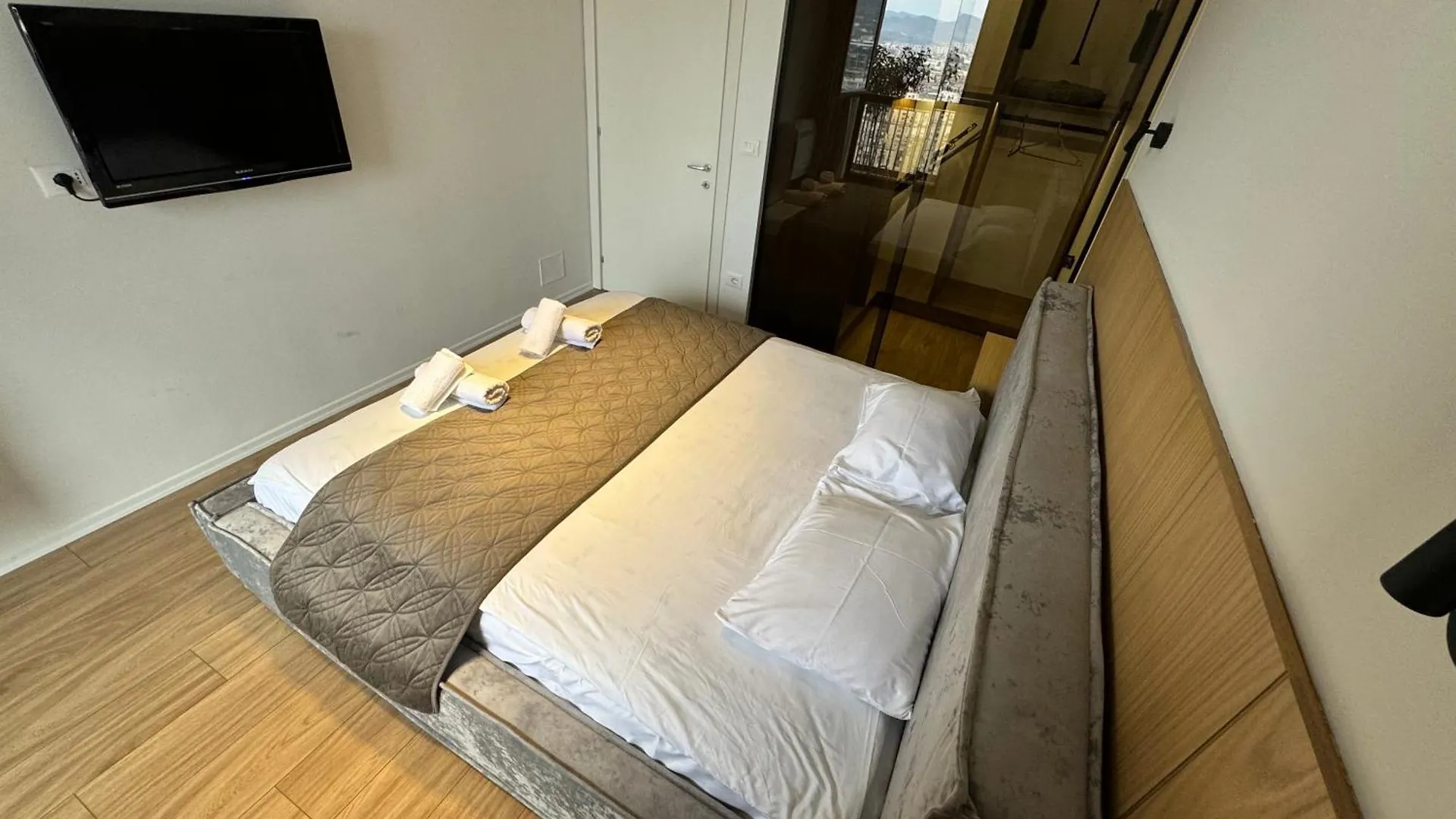 Apartment Orestiada Luxury Apartament Tirana